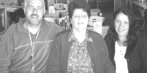 Maureen Voigt met Colin en Natasha Halgryn